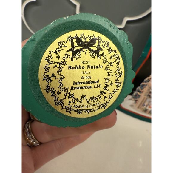 The International Santa Claus Collection SC31 Italy Babbo Natale 1998 Figurine - Picture 5 of 8